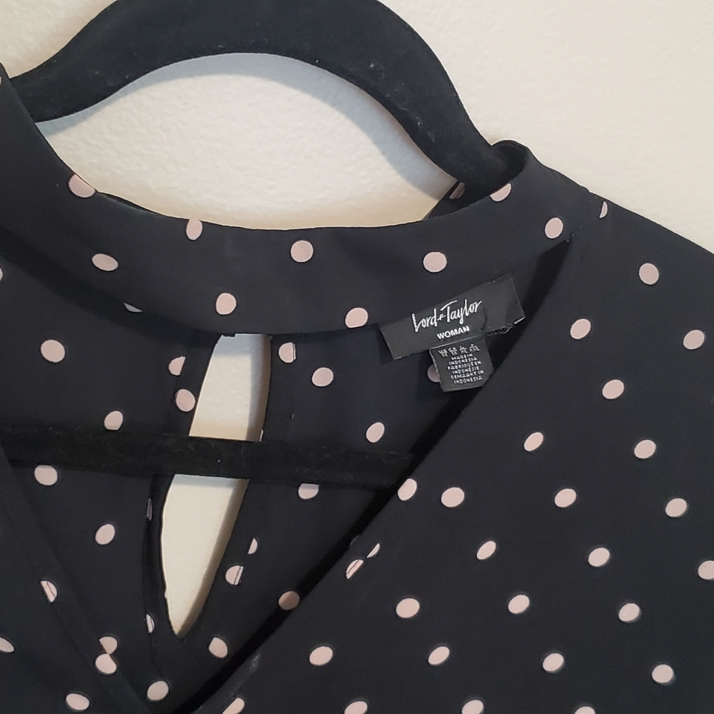✨️2/$20 Long Sleeve Dot Blouse - Picture 3 of 5